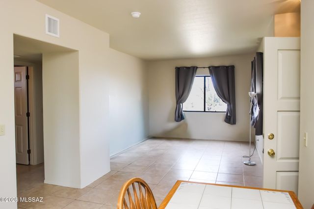 7963 S Farmhills, Tucson, AZ 85756