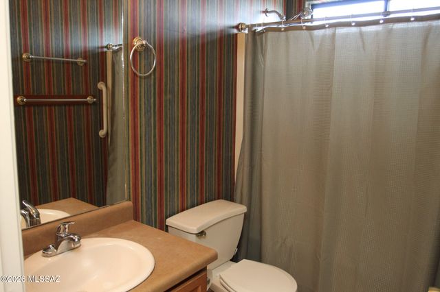 7963 S Farmhills, Tucson, AZ 85756