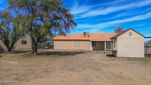 7963 S Farmhills, Tucson, AZ 85756