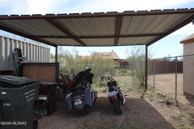 7963 S Farmhills, Tucson, AZ 85756