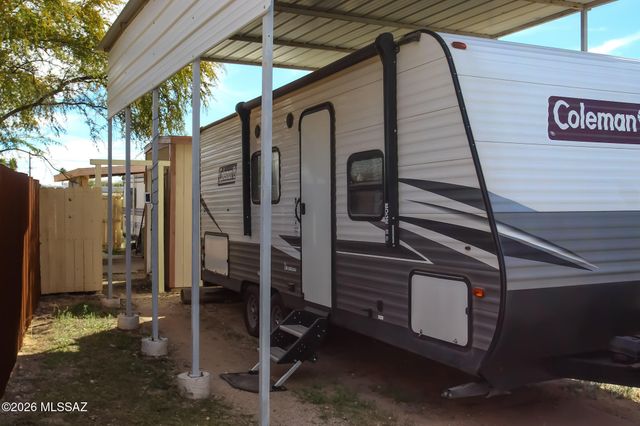 7963 S Farmhills, Tucson, AZ 85756