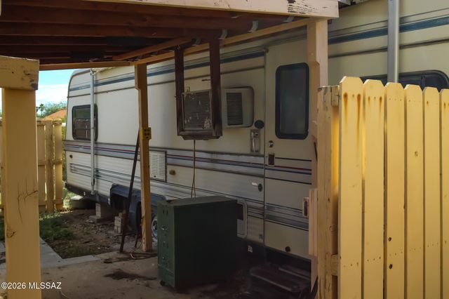 7963 S Farmhills, Tucson, AZ 85756