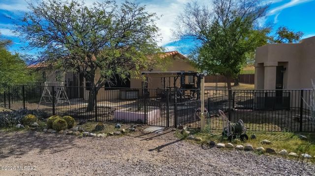 7963 S Farmhills, Tucson, AZ 85756