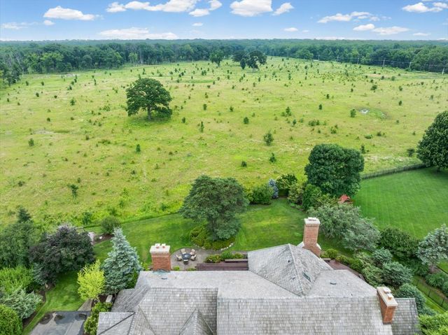 1441 Kathryn Lane, Lake Forest, IL 60045