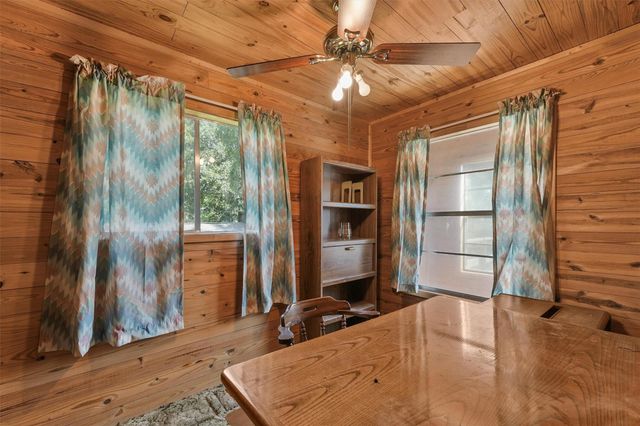 14 Walker Trail, Huntsville, TX 77320