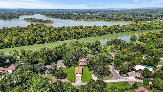 14 Walker Trail, Huntsville, TX 77320