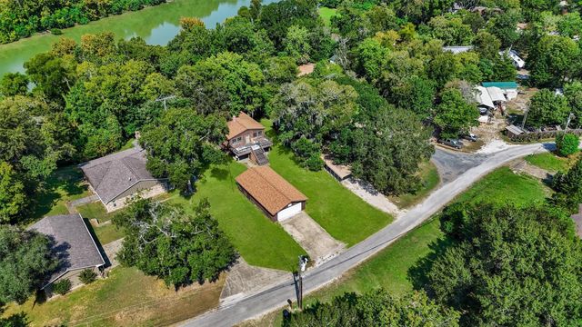 14 Walker Trail, Huntsville, TX 77320