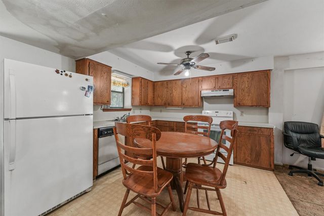 14 Walker Trail, Huntsville, TX 77320