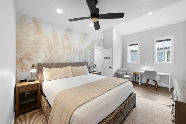 180 Sunset Ave, Port Aransas, TX 78373