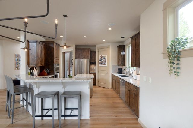 61148 Hilmer Creek Drive, Bend, OR 97702