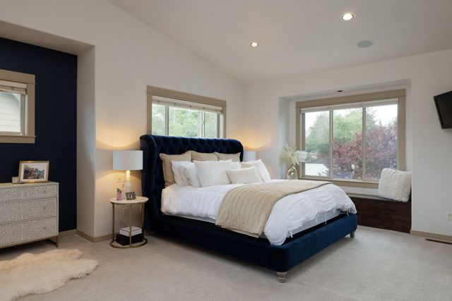 61148 Hilmer Creek Drive, Bend, OR 97702