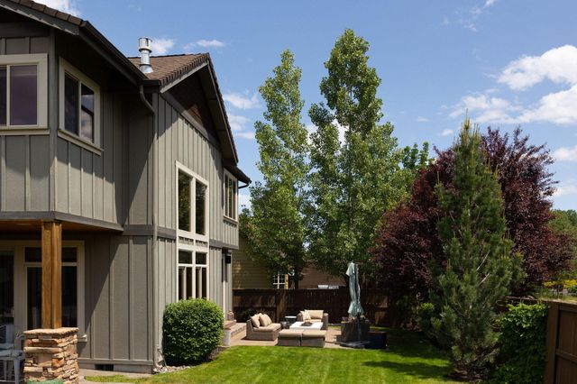61148 Hilmer Creek Drive, Bend, OR 97702
