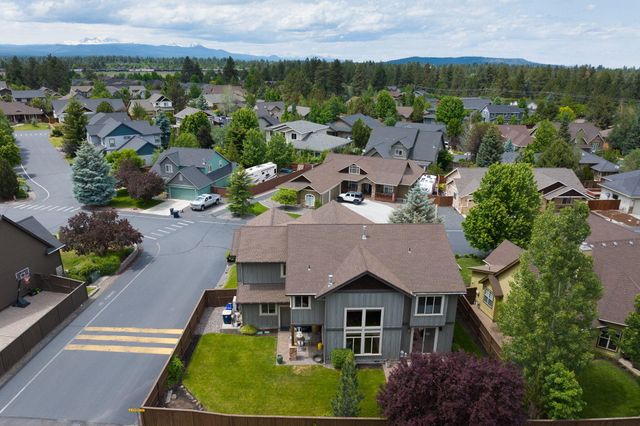 61148 Hilmer Creek Drive, Bend, OR 97702