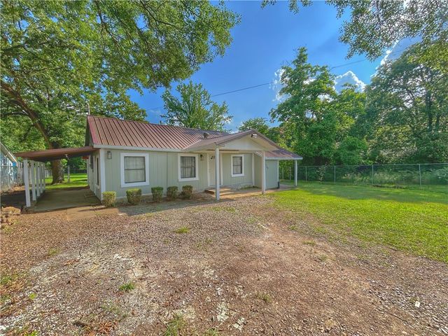 1368 Main Street, Clarksville, AR 72830