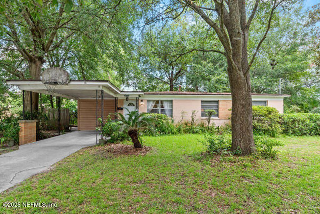7427 RENTZ Court, Jacksonville, FL 32211