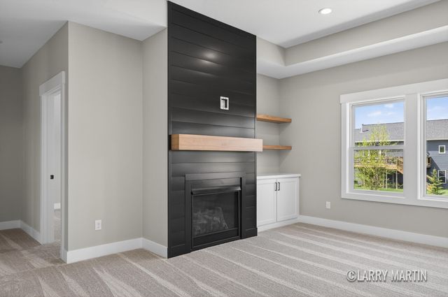 1845 Stratford Lane Nw, City Of Walker, MI 49534