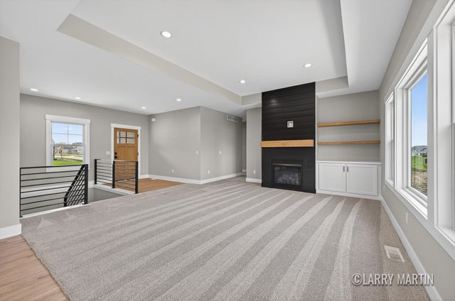 1845 Stratford Lane Nw, City Of Walker, MI 49534