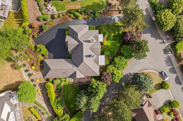 1642 204th Avenue NE, Sammamish, WA 98074