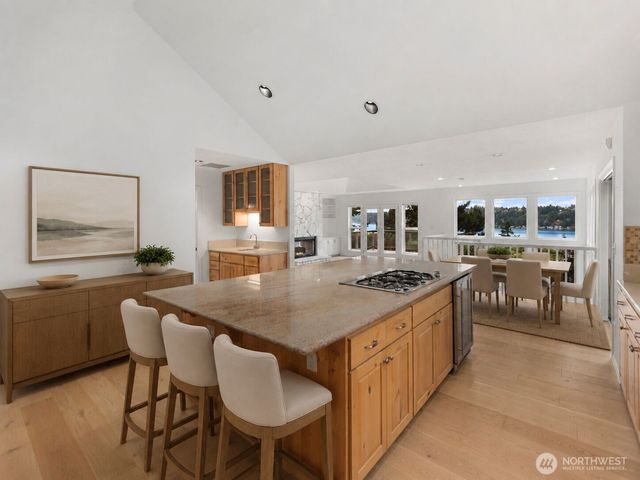 1642 204th Avenue NE, Sammamish, WA 98074