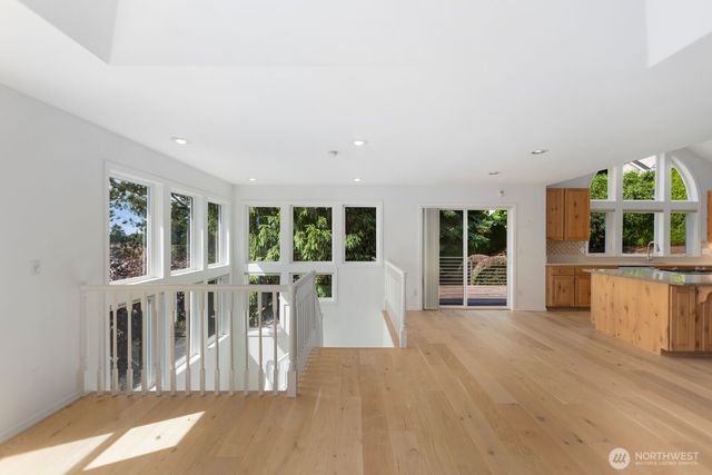 1642 204th Avenue NE, Sammamish, WA 98074