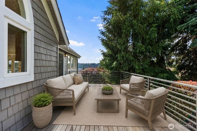 1642 204th Avenue NE, Sammamish, WA 98074