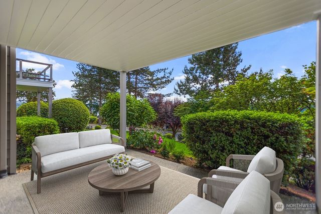 1642 204th Avenue NE, Sammamish, WA 98074