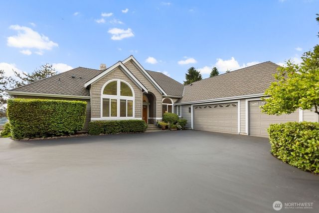 1642 204th Avenue NE, Sammamish, WA 98074