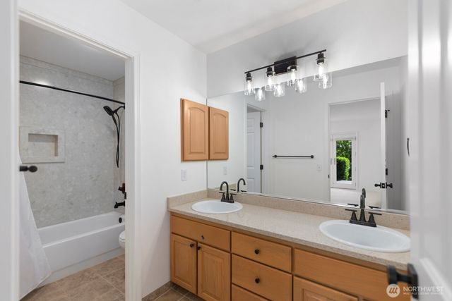 1642 204th Avenue NE, Sammamish, WA 98074