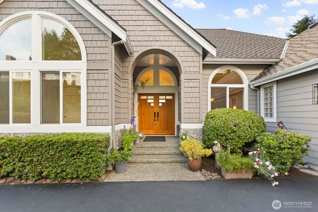 1642 204th Avenue NE, Sammamish, WA 98074