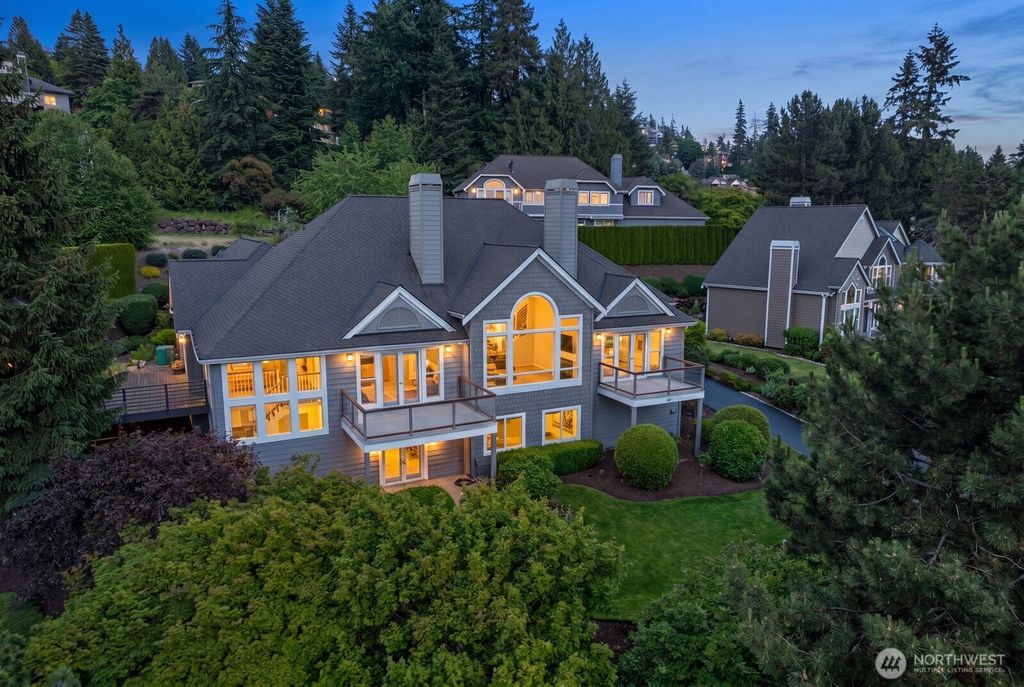 1642 204th Avenue NE, Sammamish, WA 98074