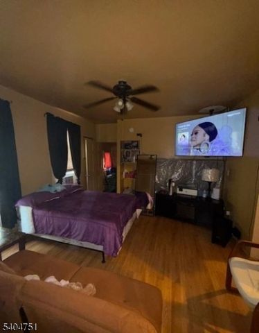 286 N 6Th St, Prospect Park Boro, NJ 07508