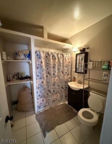 286 N 6Th St, Prospect Park Boro, NJ 07508