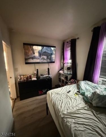 286 N 6Th St, Prospect Park Boro, NJ 07508