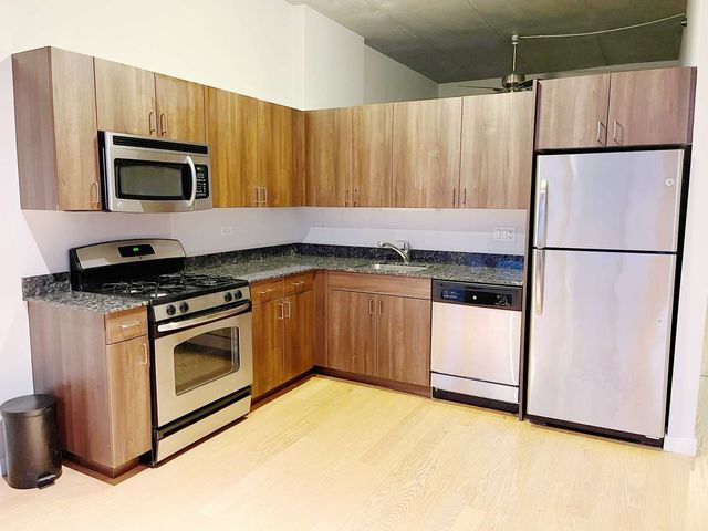 235 W Van Buren Street 2908, Chicago, IL 60607