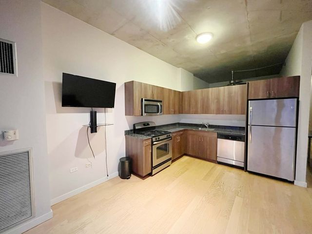 235 W Van Buren Street 2908, Chicago, IL 60607