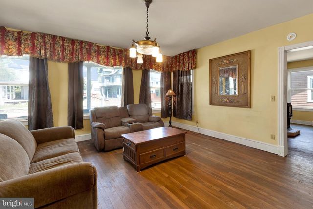 209 W SUNSET AVE, Greensboro, MD 21639