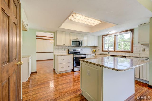 6 Misty Hollow Court, St Charles, MO 63303