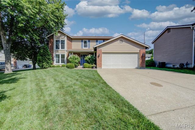 6 Misty Hollow Court, St Charles, MO 63303