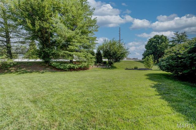 6 Misty Hollow Court, St Charles, MO 63303