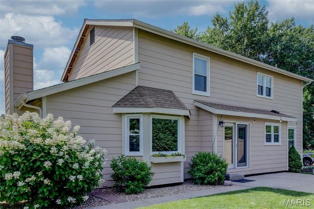 6 Misty Hollow Court, St Charles, MO 63303
