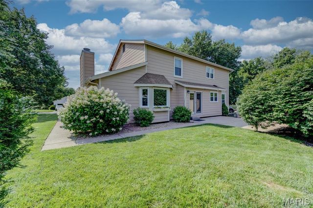 6 Misty Hollow Court, St Charles, MO 63303