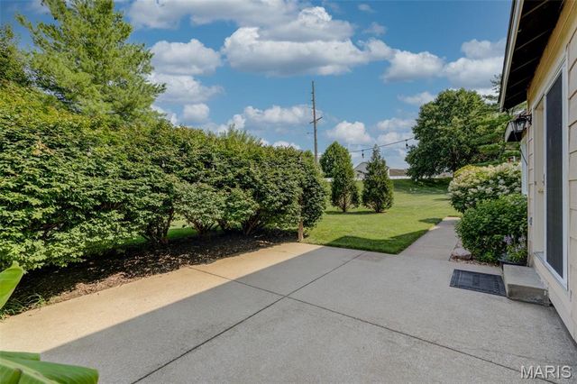 6 Misty Hollow Court, St Charles, MO 63303