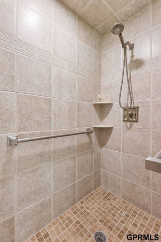 4952 Dumfries Circle, Bellevue, NE 68157