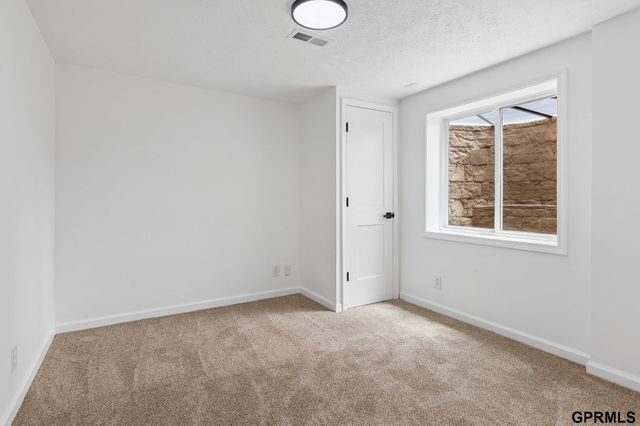 4952 Dumfries Circle, Bellevue, NE 68157