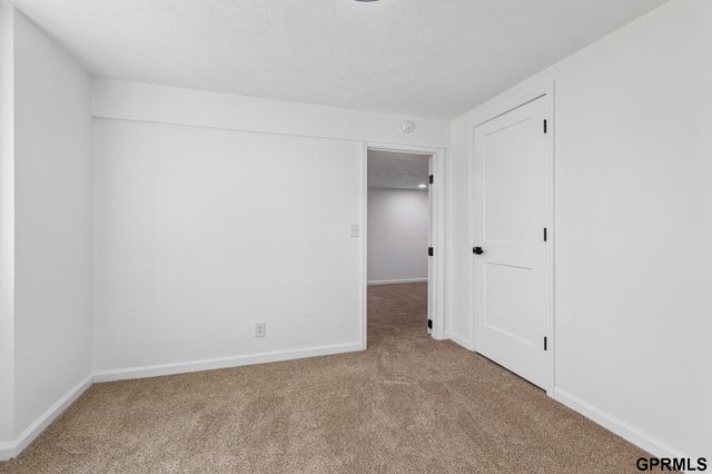 4952 Dumfries Circle, Bellevue, NE 68157