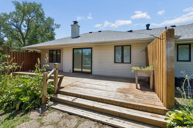 4952 Dumfries Circle, Bellevue, NE 68157