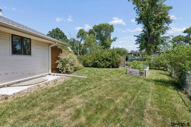 4952 Dumfries Circle, Bellevue, NE 68157