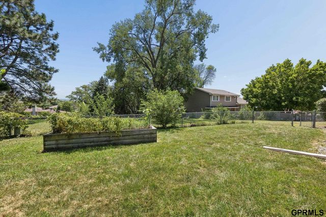 4952 Dumfries Circle, Bellevue, NE 68157