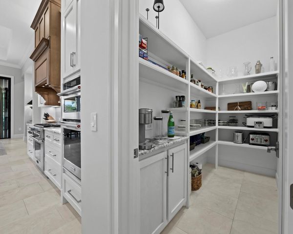 3525 FOUNDERS CLUB DRIVE, Sarasota, FL 34240