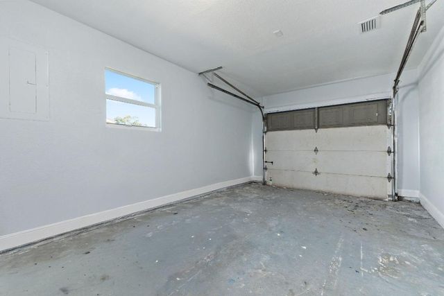 2075 7th Court SW, Vero Beach, FL 32962